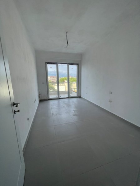 Durres, shitet apartament 2+1+Aneks+Ballkon Kati 4, 94 m² 141.000 € (GOLEM DURRES)