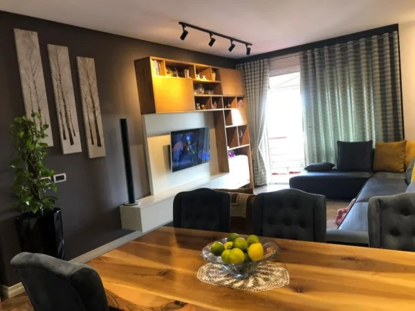 Tirane, shitet apartament 2+1 , 125 m² (Don Bosko)