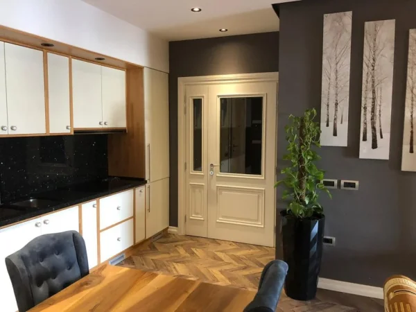 Tirane, shitet apartament 2+1 , 125 m² (Don Bosko)