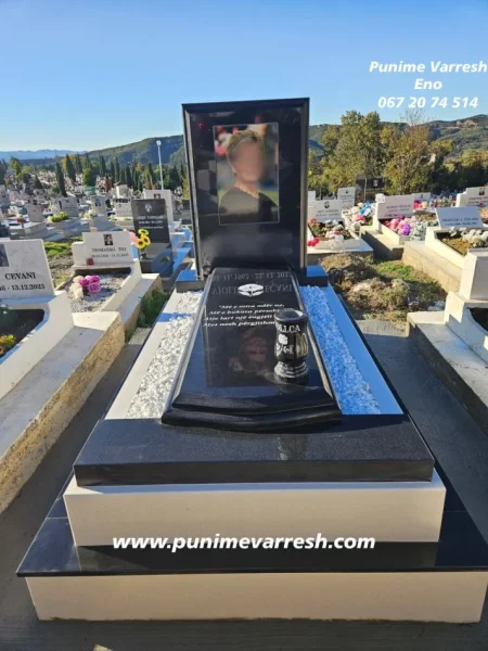 Tirane, ofroj Punime Varresh Graniti Me Permasa Te Medha | Montuar Ne Varrezat E Tufines