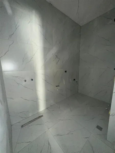 Tirane, shitet apartament 1+1+Ballkon Kati 5, 71 m² (Rruga e Kosovareve)