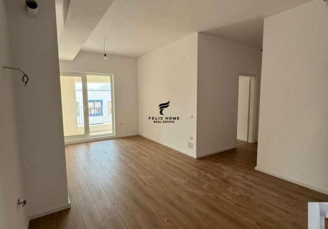 Tirane, jepet me qera apartament 2+1 Kati 3, 110 m² 400 € (ALI DEMI)