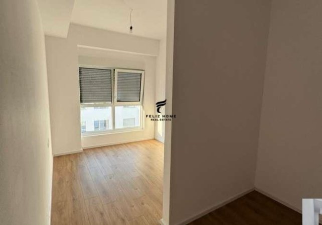 Tirane, jepet me qera apartament 2+1 Kati 3, 110 m² 400 € (ALI DEMI)