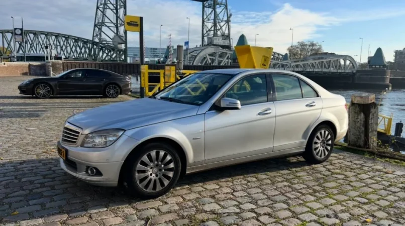 @@@@U SHIT@@@@ Faleminderit/////// Tirane, shes makine Mercedes Benz Nafte, 2009, gri metalizato automatik Kondicioner 160.000 km 7.800 € . OKAZION