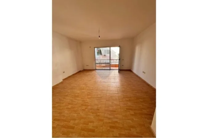 Tirane, shitet apartament 4+1+Ballkon , 132 m² 193.000 € (Liqeni i Thate)