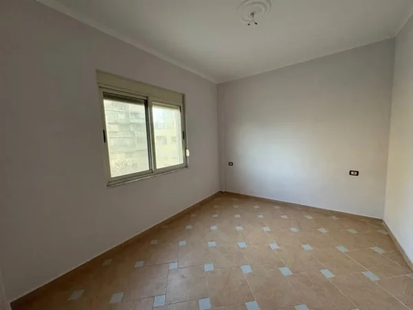 Durres, shitet apartament 2+1+Ballkon Kati 2, 85 m² 126.000 € (PLAZH ILIRIA DURRES!)