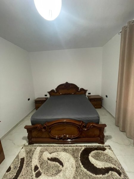 Tirane, jepet me qera apartament 1+1+Ballkon Kati 2, 60 m² 500 € (STC TRENIT PRANE HARRY FULTZ)