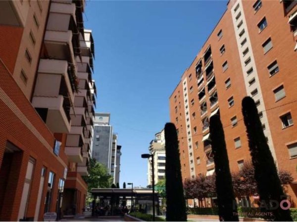 Tirane, shitet ambjent biznesi Kati 0, 70 m² 40.000 € (Kompleksi Delijorgji)