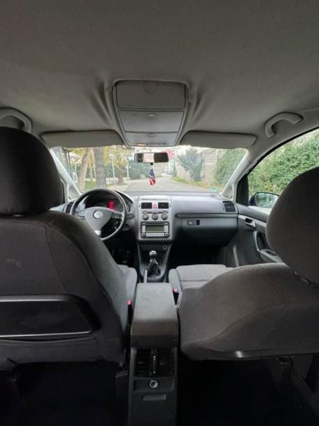 Tirane, shitet makine TURAN Nafte, blu e errët manuale Kondicioner 320 km 4.200 €