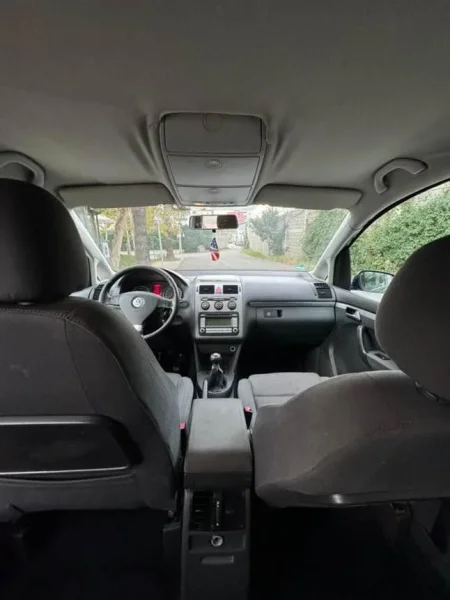 Tirane, shitet makine TURAN Nafte, blu e errët manuale Kondicioner 320 km 4.200 €