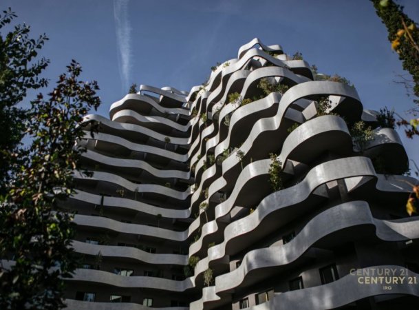 Tirane, jepet me qera zyre Kati 4, 352 m² 10.000 € (Rruga e Elbasanit)