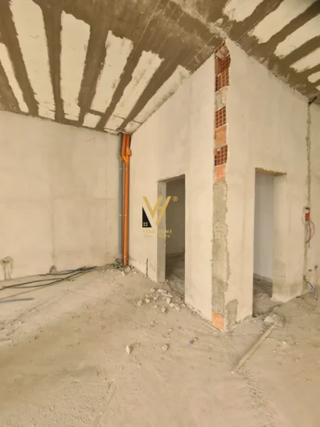 Tirane, shitet ambjent biznesi Kati 0, 120 m² 198.000 € (LIQENI I THATE)