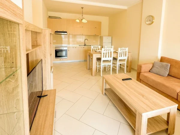 Tirane, jepet me qera apartament 2+1+Aneks+Ballkon Kati 5, 78 m² 650 € (pallati me shigjeta)