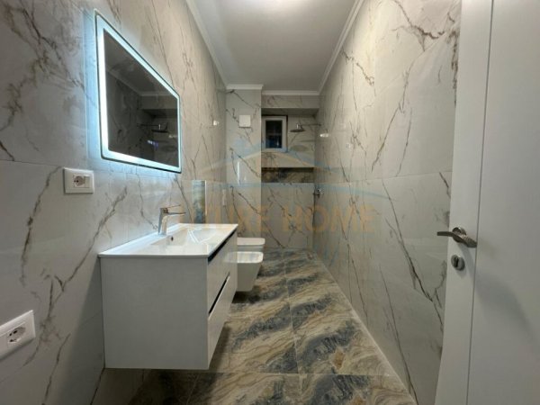 Tirane, shitet apartament 1+1 Kati 3, 63 m² 119.000 € (KOPSHTI BOTANIK TIRANE)