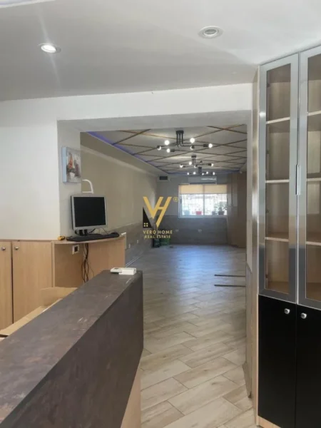 Tirane, shitet dyqan Kati 0, 42 m² 140.000 € (RRUGA IRFAN TOMINI)