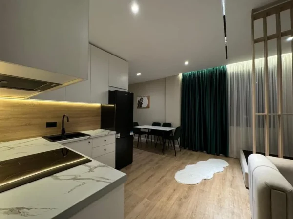 Tirane, shitet garsonier 1+1 , 34 m² 110.000 € (Pazari i Ri)