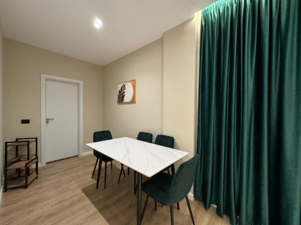 Tirane, shitet garsonier 1+1 , 34 m² 110.000 € (Pazari i Ri)