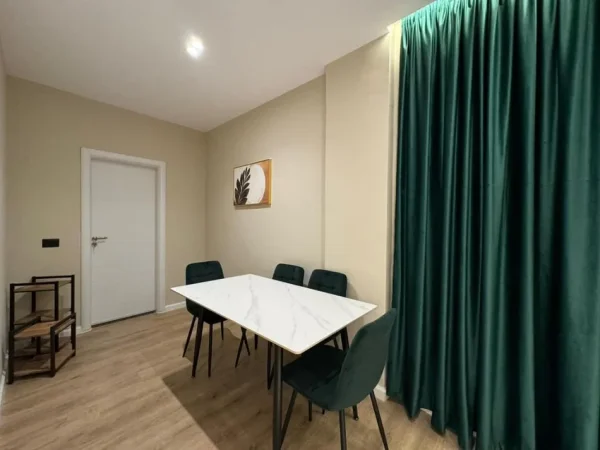 Tirane, shitet garsonier 1+1 , 34 m² 110.000 € (Pazari i Ri)