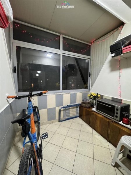 Tirane, jepet me qera apartament 2+1 Kati 4, 93 m² 650 € (Gjergj Bubani)