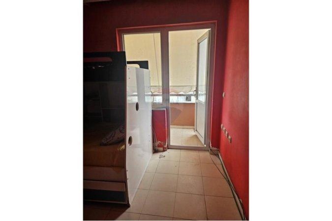 Tirane, shitet apartament 3+1 , 132.000 € 