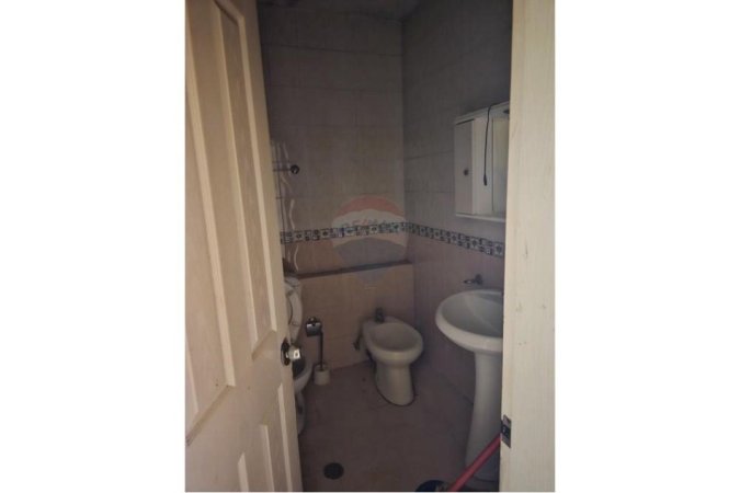 Tirane, shitet apartament 3+1 , 132.000 € 