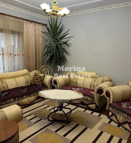Tirane, jepet me qera apartament 2+1 Kati 1, 100 m² 500 € (Laprake)