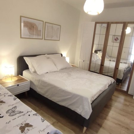 Vlore, jepet me qera apartament 1+1+Ballkon Kati 5, 75 m² 350 € 
