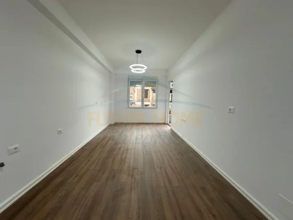 Tirane, shitet apartament 1+1 Kati 3, 63 m² 119.000 € (Kopshti Botanik)
