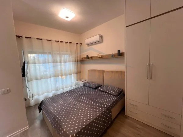 Tirane, shitet garsonier 1+1 Kati 1, 33 m² 47.000 € (Ali Demi, Kompleksi Mangalem)