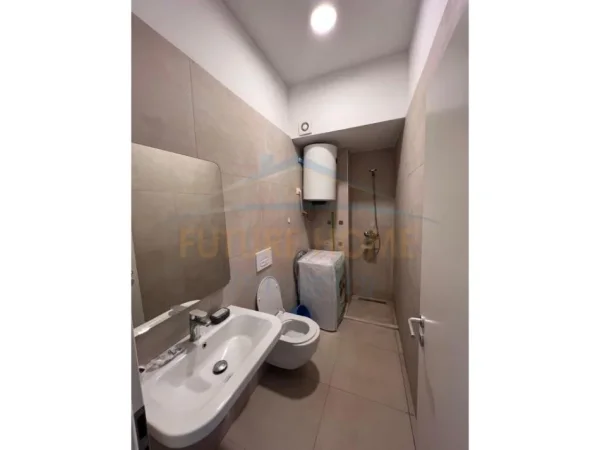 Tirane, shitet garsonier 1+1 Kati 1, 33 m² 47.000 € (Ali Demi, Kompleksi Mangalem)