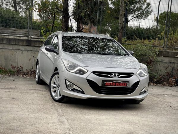 Tirane, shes makine HYUNDAI I40 Nafte, gri metalizato manuale Klima 155.998 km 5.900 €