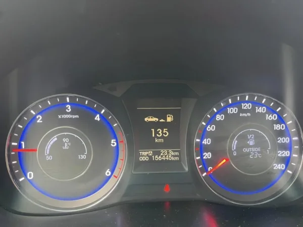 Tirane, shes makine HYUNDAI I40 Nafte, gri metalizato manuale Klima 155.998 km 5.900 €