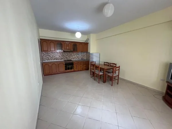 Vlore, shitet apartament 2+1+Ballkon Kati 6, 110 m² 80.000 € (Isa Boletini) rv 46960