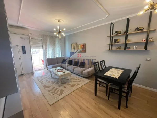 Tirane, shitet apartament 2+1+Ballkon Kati 7, 105 m² 190.000 € (Don Bosko)