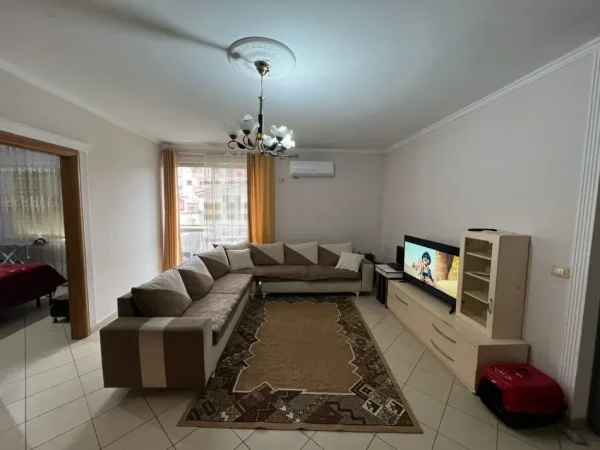 Tirane, shitet apartament 2+1+Aneks+Ballkon Kati 3, 93 m² 117.000 € (fresk)