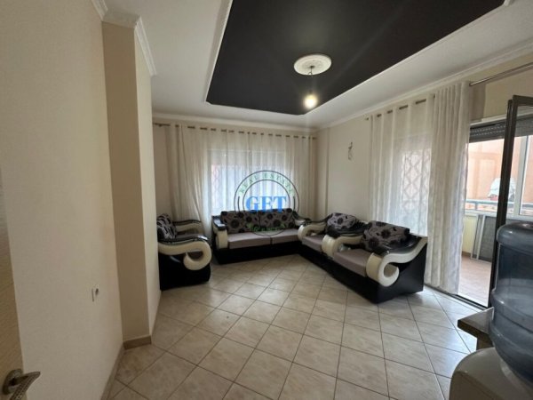 Durres, jepet me qera apartament 1+1+Ballkon Kati 2, 70 m² 350 € (Qender, Durres)