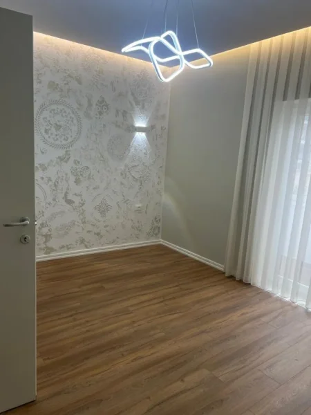 Tirane, shitet apartament 1+1+Aneks+Ballkon Kati 4, 51 m² 135.000 € (rruga e durresit)
