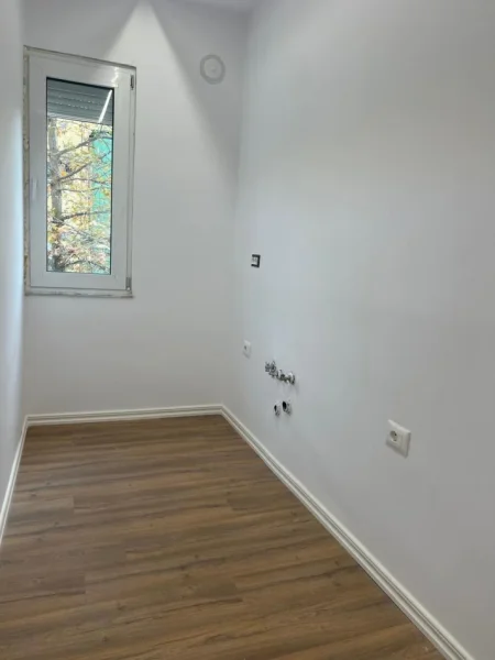 Tirane, shitet apartament 1+1+Aneks+Ballkon Kati 4, 51 m² 135.000 € (rruga e durresit)