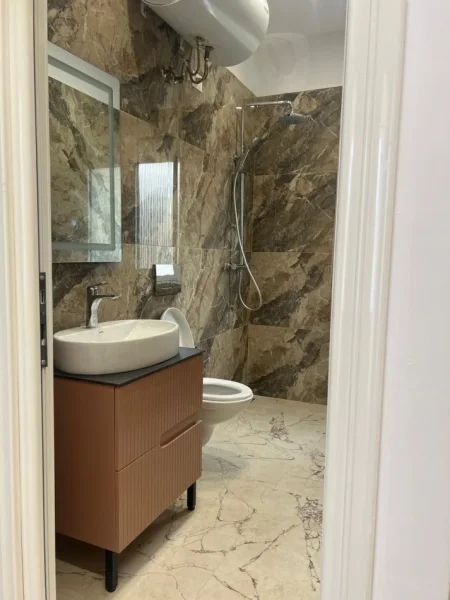 Tirane, shitet apartament 1+1+Aneks+Ballkon Kati 4, 51 m² 135.000 € (rruga e durresit)