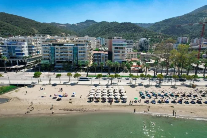 Vlore - Lungomare - Uji i Ftohte, shitet apartament 1+1+Aneks+Ballkon Kati 3, 67 m² 185.000 € (vlore)
