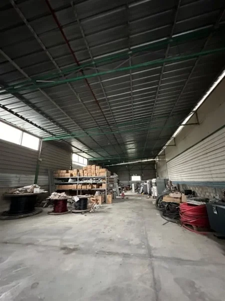 Tirane, jepet me qera magazine Kati 0, 400 m² 1.200 € (Autostrada Tirane - Durres)