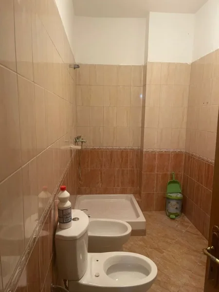 Tirane, jepet me qera apartament 2+1 Kati 7, 95 m² 500 € (Astir)