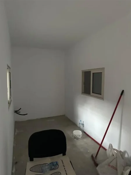 Tirane, jepet me qera dyqan Kati 0, 400 m² 1.200 € (Autostrada Tirane Durres)