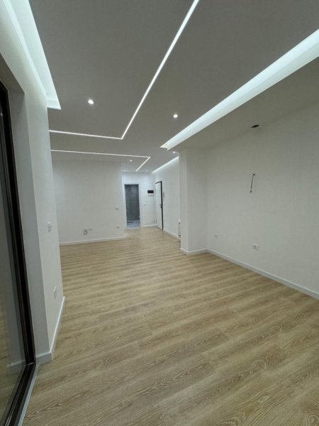 Tirane, jepet me qera apartament 1+1 Kati 1, 60 m² 700 € (Myslym Shyr)