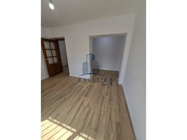 Tirane, shitet apartament 2+1+Ballkon Kati 1, 81 m² 138.000 € (ali demi)