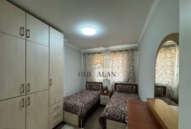 Tirane, shitet apartament 2+1+2 Kati 4, 113 m² 280.000 € (Selvia, Rruga Isa Boletini)