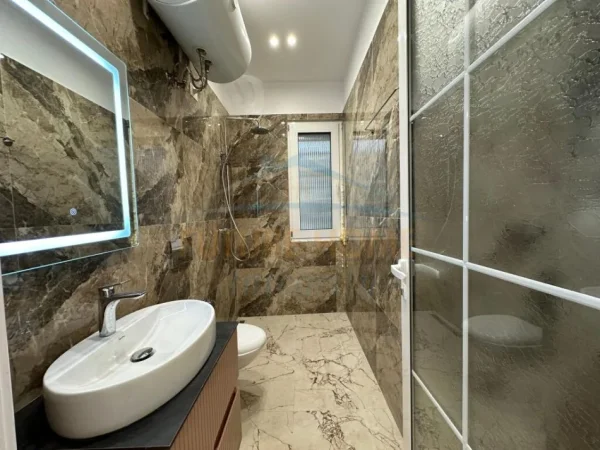Tirane, shitet apartament 1+1 Kati 4, 55 m² 135.000 € (RRUGA E DURESIT TIRANE)