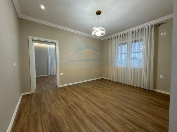Tirane, shitet apartament 1+1 Kati 4, 49 m² 125.000 € (RRUGA E DURESIT TIRANE)