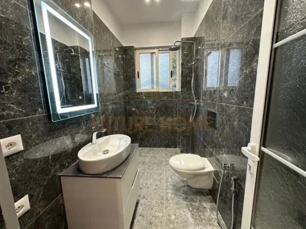 Tirane, shitet apartament 1+1 Kati 4, 49 m² 125.000 € (RRUGA E DURESIT TIRANE)