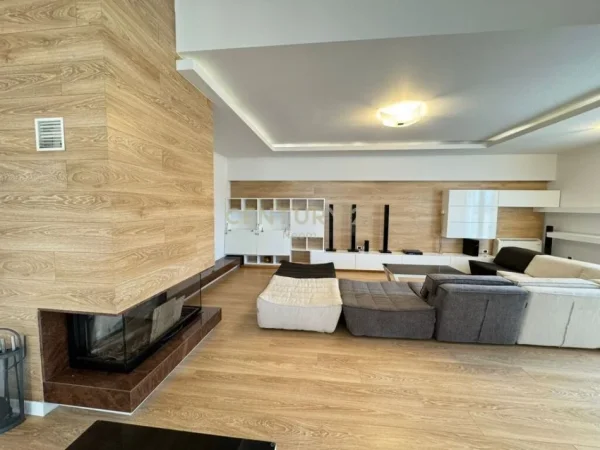Tirane, shes apartament duplex Dublex Kati 9, 292 m² 280.000 € (Astiri)